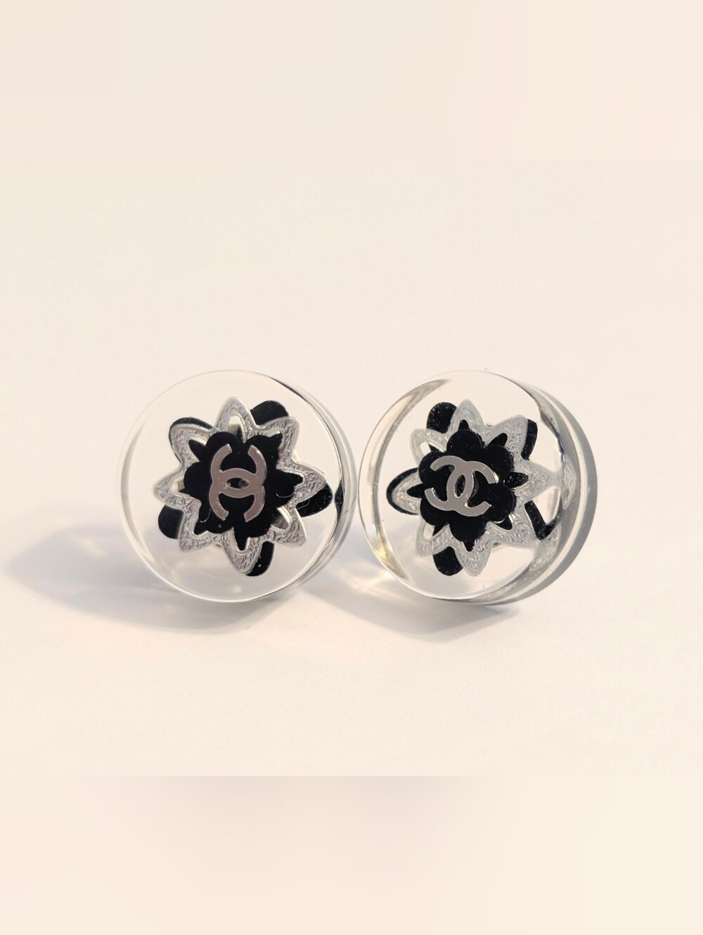 Chanel 16C Clear Resin Silver Star CC Logo Stud Earrings EUC Authentic